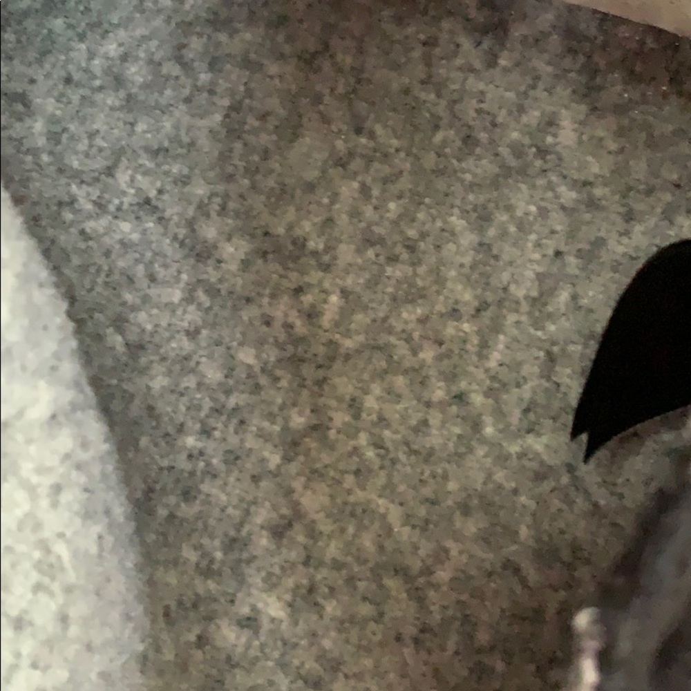 Sweatshirt - Picture 6 of 6